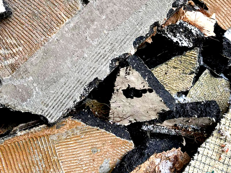 Foto von teerfreiem Gussasphalt aus Sanierungs- und Abbruchmaßnahmen