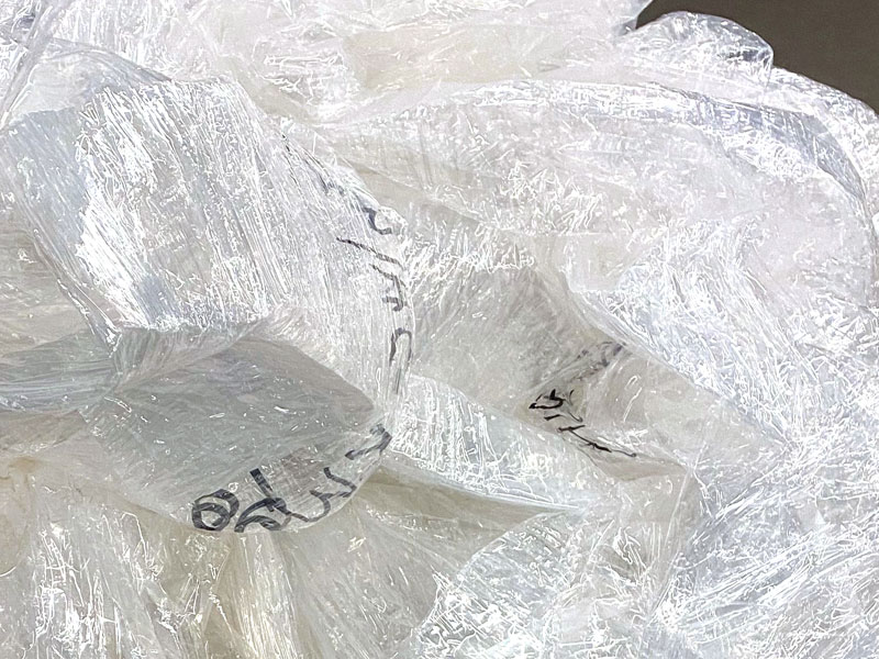 Foto von LDPE-Folie oder Folienverpackungen aus dem Online- und Versandhandel oder großen Logistikzentren und Supermärkten