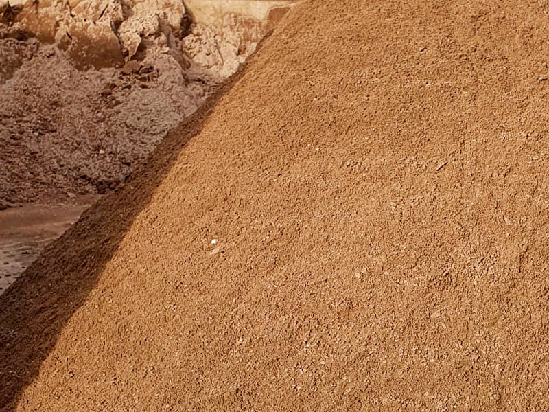 Foto von Estrichsand für Estriche auf Beton- und Zementbasis im Bereich des Fuß- und Hallenbodenbaus